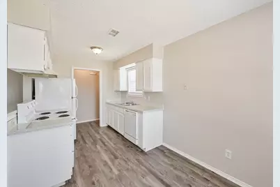 608 Kings Way Drive #D, Mansfield, TX 76063 - Photo 4