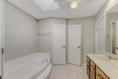 517 Kings Gate Road, Willow Park, TX 76087 - Photo 16