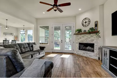 168 Lakeview Circle, Pilot Point, TX 76258 - Photo 6