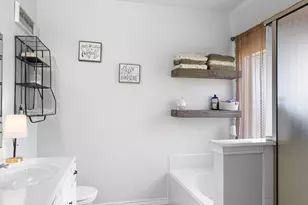 1360 Castlegar Ln, Justin, TX 76247 - Photo 18