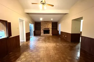 1202 W Munson St, Denison, TX 75020 - Photo 4