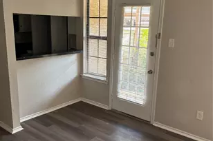 1733 Crest Grove Dr, Arlington, TX 76012 - Photo 4