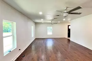 601 Blevins St, Fort Worth, TX 76111 - Photo 6