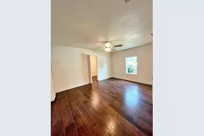 601 Blevins Street, Fort Worth, TX 76111 - Photo 8