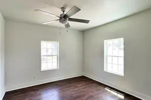 601 Blevins St, Fort Worth, TX 76111 - Photo 20