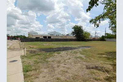 8014 Blossom Lane, Dallas, TX 75227 - Photo 6