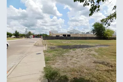 8014 Blossom Lane, Dallas, TX 75227 - Photo 14