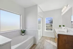 107 W Stagecoach Trl, Weatherford, TX 76085 - Photo 12