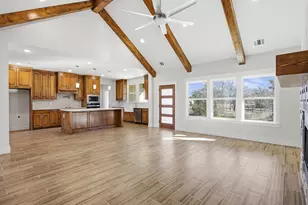 107 W Stagecoach Trl, Weatherford, TX 76085 - Photo 2