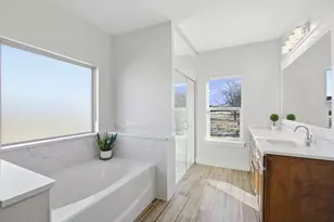 107 W Stagecoach Trl, Weatherford, TX 76085 - Photo 10