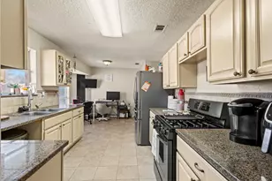 3717 Corn Valley Rd, Grand Prairie, TX 75052 - Photo 6