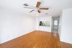 17 Abbey Rd, Euless, TX 76039 - Photo 4