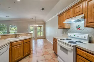 1012 Inland Ln, McKinney, TX 75072 - Photo 10