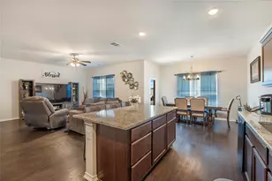 2224 Diamond Dr, Grand Prairie, TX 75051 - Photo 4