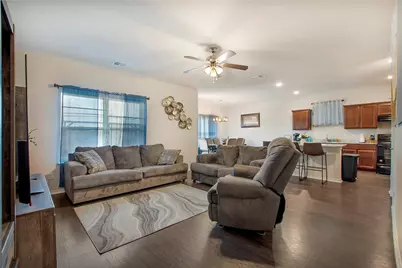 2224 Diamond Drive, Grand Prairie, TX 75051 - Photo 2