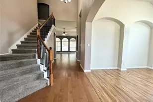 9301 Regal Oaks Dr, McKinney, TX 75072 - Photo 2