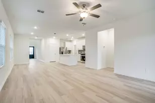 1204 Booker Dr, McKinney, TX 75069 - Photo 4