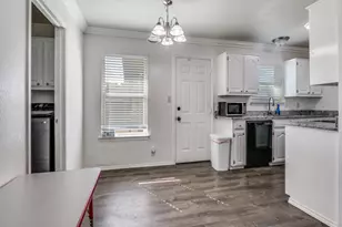 210 Myrtle Ave, Waxahachie, TX 75165 - Photo 16