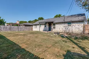 210 Myrtle Ave, Waxahachie, TX 75165 - Photo 12