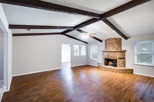 105 Lakeway Dr, Benbrook, TX 76126 - Photo 2