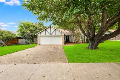 105 Lakeway Drive, Benbrook, TX 76126 - Photo 1