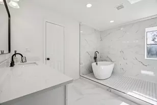 9310 Mill Hollow Dr, Dallas, TX 75243 - Photo 10