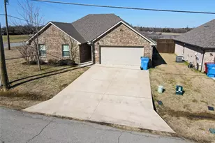 2303 Norwood St, Sherman, TX 75092 - Photo 1
