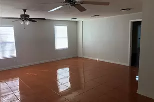 2606 Laurel St, Grand Prairie, TX 75050 - Photo 2