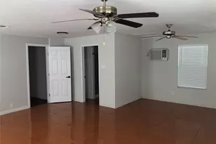 2606 Laurel St, Grand Prairie, TX 75050 - Photo 10