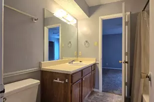 5807 Shadydell Dr, Fort Worth, TX 76135 - Photo 10