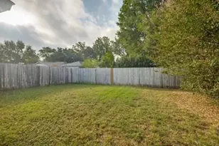 830 Meadowlark Dr, Lewisville, TX 75067 - Photo 4