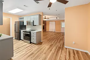 325 Flying Bridge Dr, Gun Barrel City, TX 75156 - Photo 16