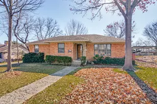 722 Hawthorne Dr, Garland, TX 75041 - Photo 2