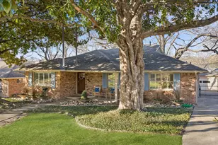 10021 Lanshire Dr, Dallas, TX 75238 - Photo 2