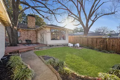 10021 Lanshire Drive, Dallas, TX 75238 - Photo 28