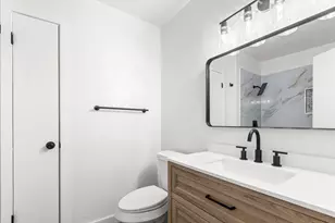 7510 Holly Hill Dr, Dallas, TX 75231 - Photo 16