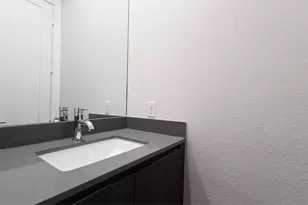 1225 Hyde Ct, Dallas, TX 75215 - Photo 16