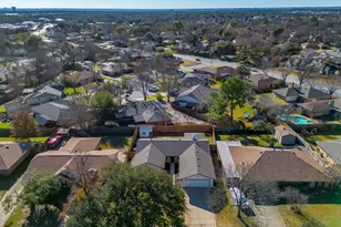 317 Northglen Dr, Hurst, TX 76054 - Photo 4