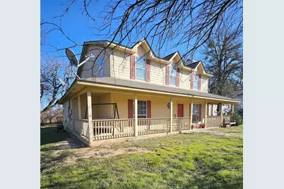 1006 East Drive, Lake Bridgeport, TX 76426 - Photo 2