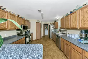 1006 East Dr, Lake Bridgeport, TX 76426 - Photo 10