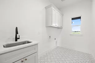 737 Burr Oak Ln, Weatherford, TX 76085 - Photo 6