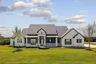 737 Burr Oak Ln, Weatherford, TX 76085 - Photo 1