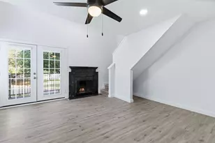 3101 Sondra Dr, Fort Worth, TX 76107 - Photo 6