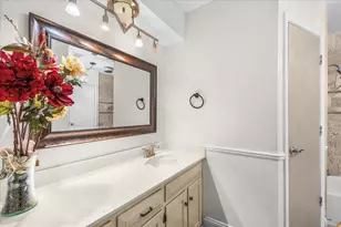 4704 Burning Springs Dr, Arlington, TX 76017 - Photo 20