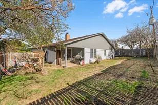 4704 Burning Springs Dr, Arlington, TX 76017 - Photo 32