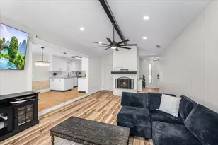 4704 Burning Springs Dr, Arlington, TX 76017 - Photo 14