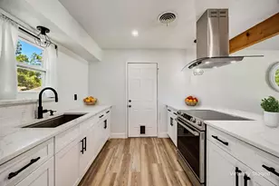 404 E Alexander Ln, Euless, TX 76040 - Photo 8