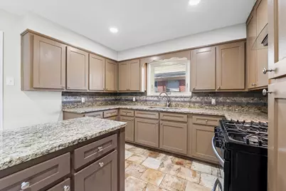 2107 Mountainview Drive, Waco, TX 76710 - Photo 10