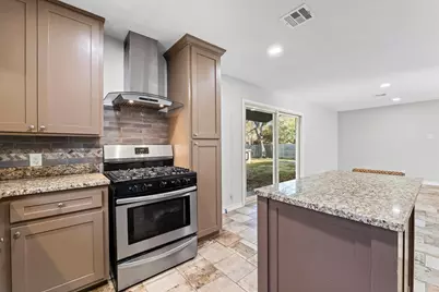 2107 Mountainview Drive, Waco, TX 76710 - Photo 12