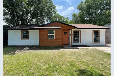 225 E Coral Way, Grand Prairie, TX 75051 - Photo 1